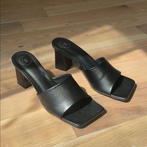 Black heeled Sandals